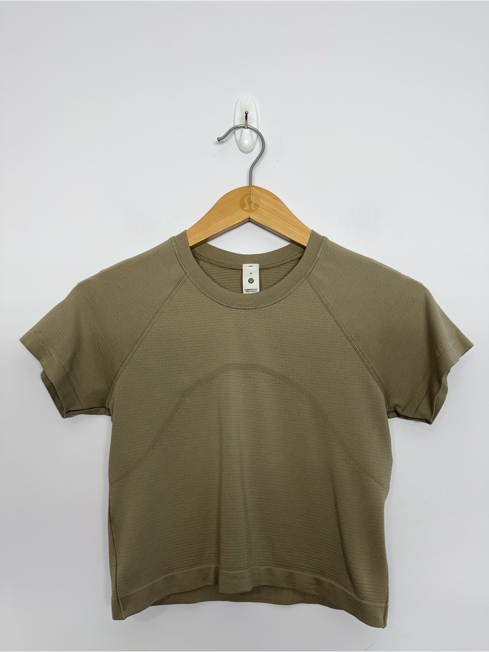 Lululemon Swiftly Tech Cropped Short-Sleeve Shirt 2.0 Sheer Oak Size 6